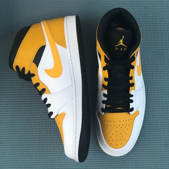 New Air Jordan 1 Mid “University Gold” - Picture 3 of 6